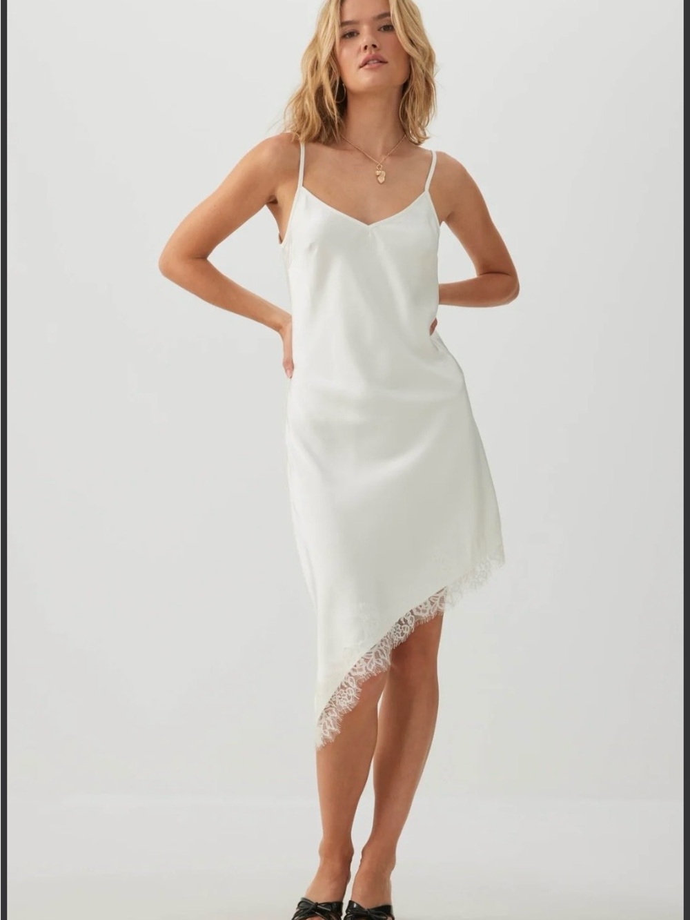 Asymmetrical Midi Nightgown-Style Dress
Off-White